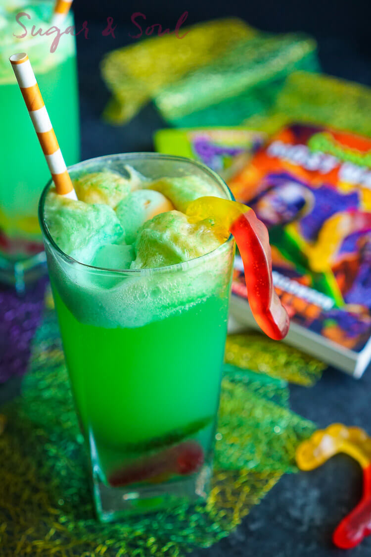 Easy Drink Recipes For Kids
 Kid Friendly Halloween Punch Recipes that are sure to