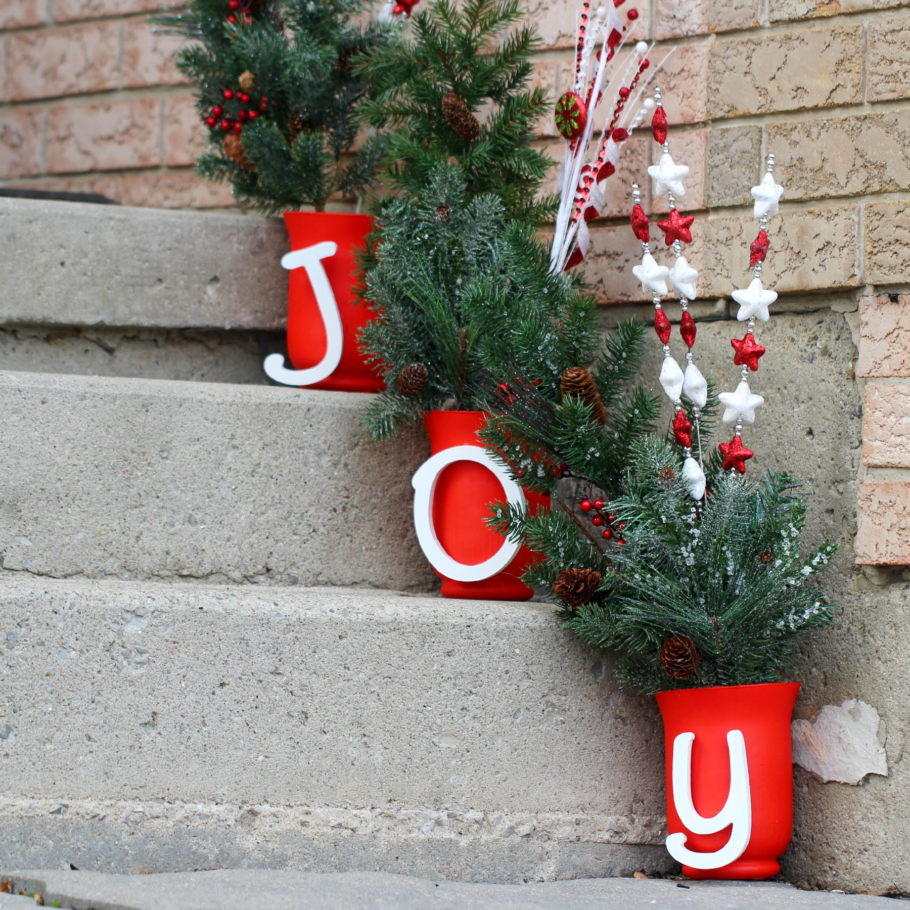 Easy Outdoor Christmas Decorations
 50 Cheap & Easy DIY Outdoor Christmas Decorations