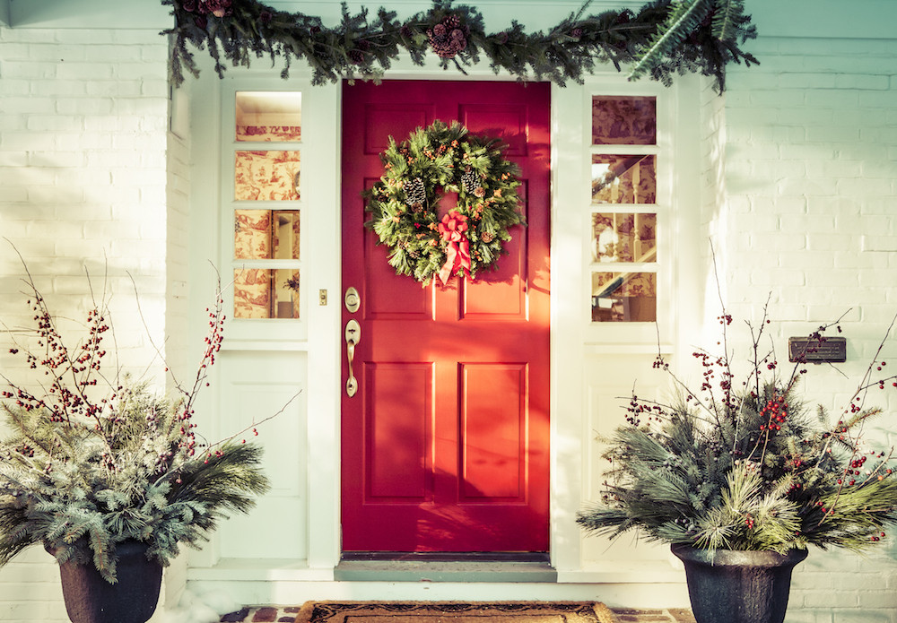 Easy Outdoor Christmas Decorations
 5 Outdoor Christmas and Holiday Decorating Ideas