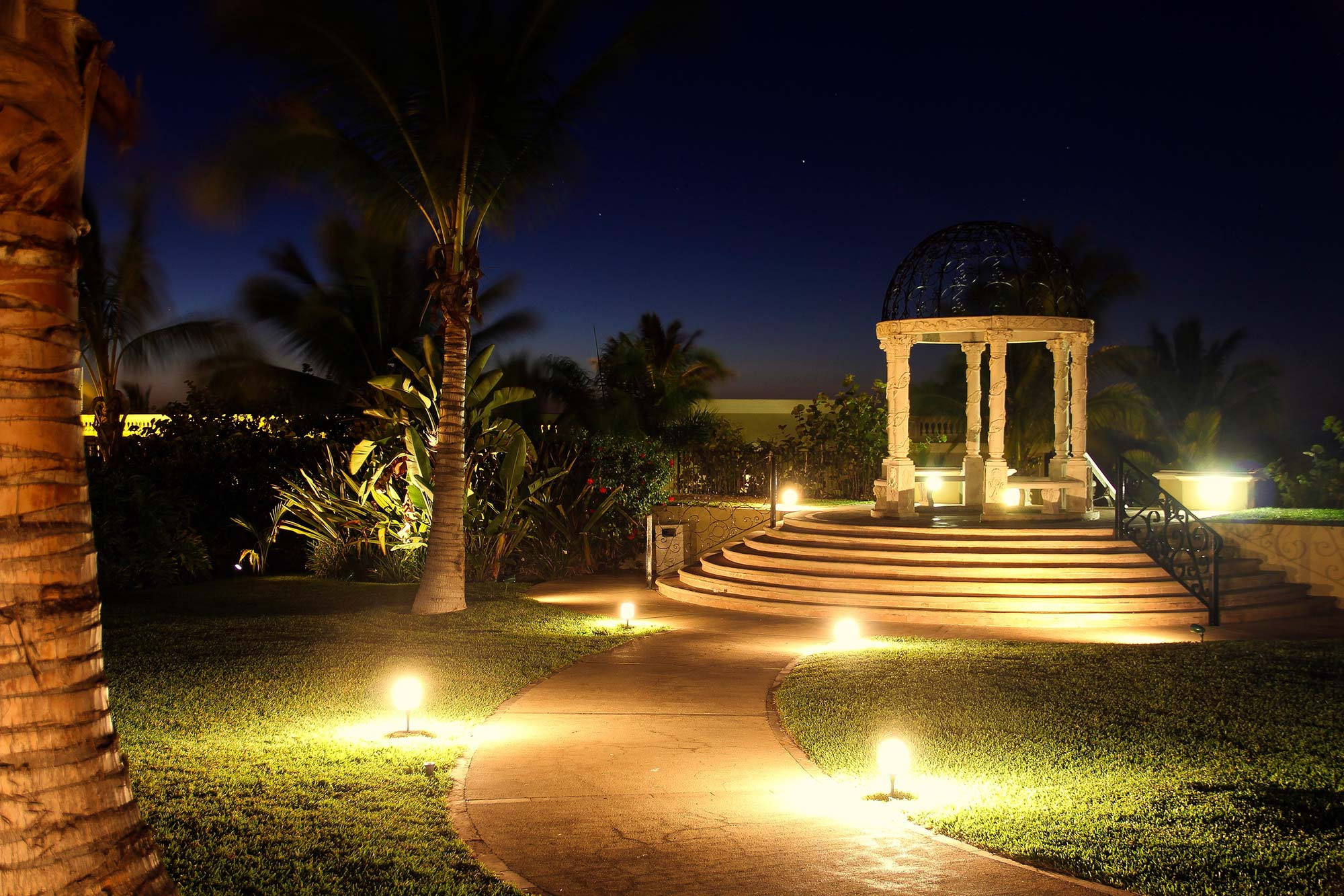 Electric Landscape Lights
 Landscape Lighting Boynton Beach Delray Beach Jupiter FL