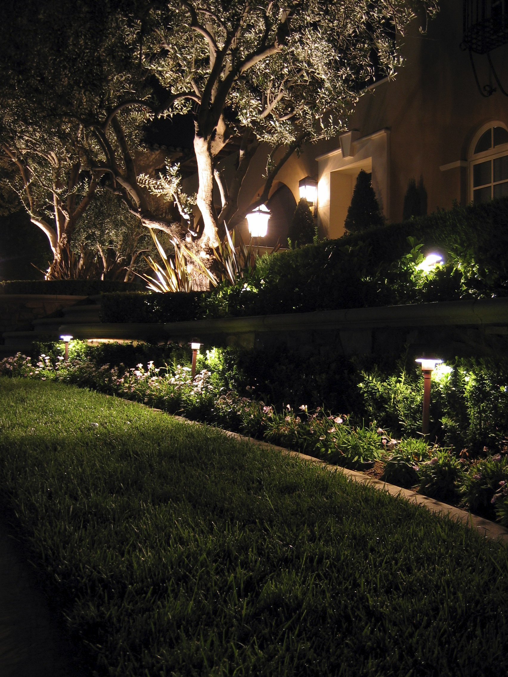 Electrical Landscape Lighting
 7 Inspirational Ideas For Outdoor LED Landscape