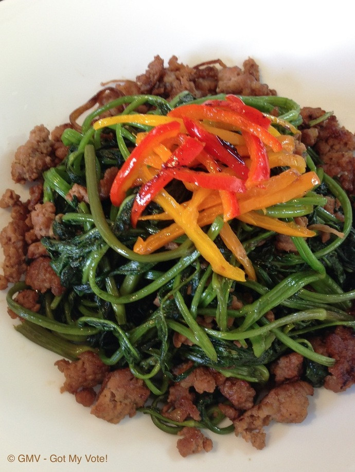 Enoki Mushrooms Stir Fry
 Stir fry Water Spinach & Enoki Mushroom in Shrimp Paste