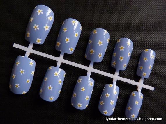 Etsy Nail Art
 Items similar to Handpainted Daisy Nail Art 20 nails on Etsy