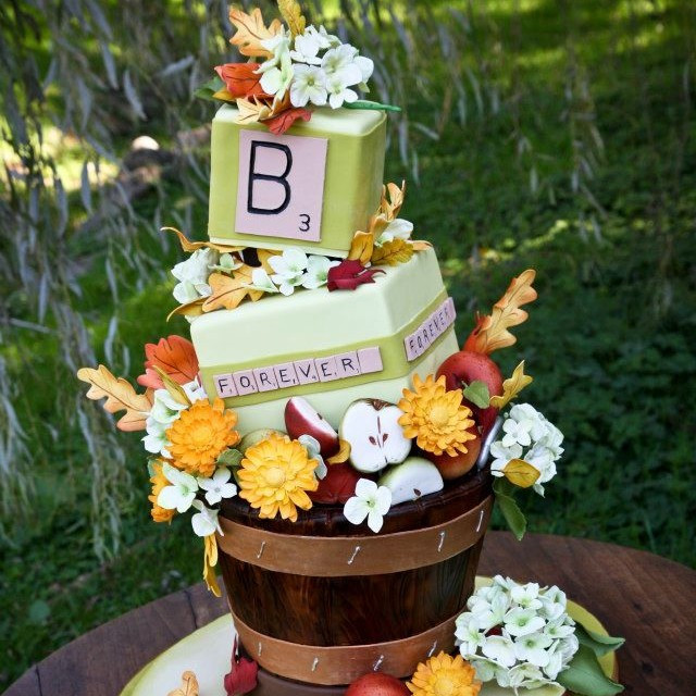 Fall Themed Wedding Cakes
 5 Non Traditional Wedding Cake Ideas For Fall Weddings