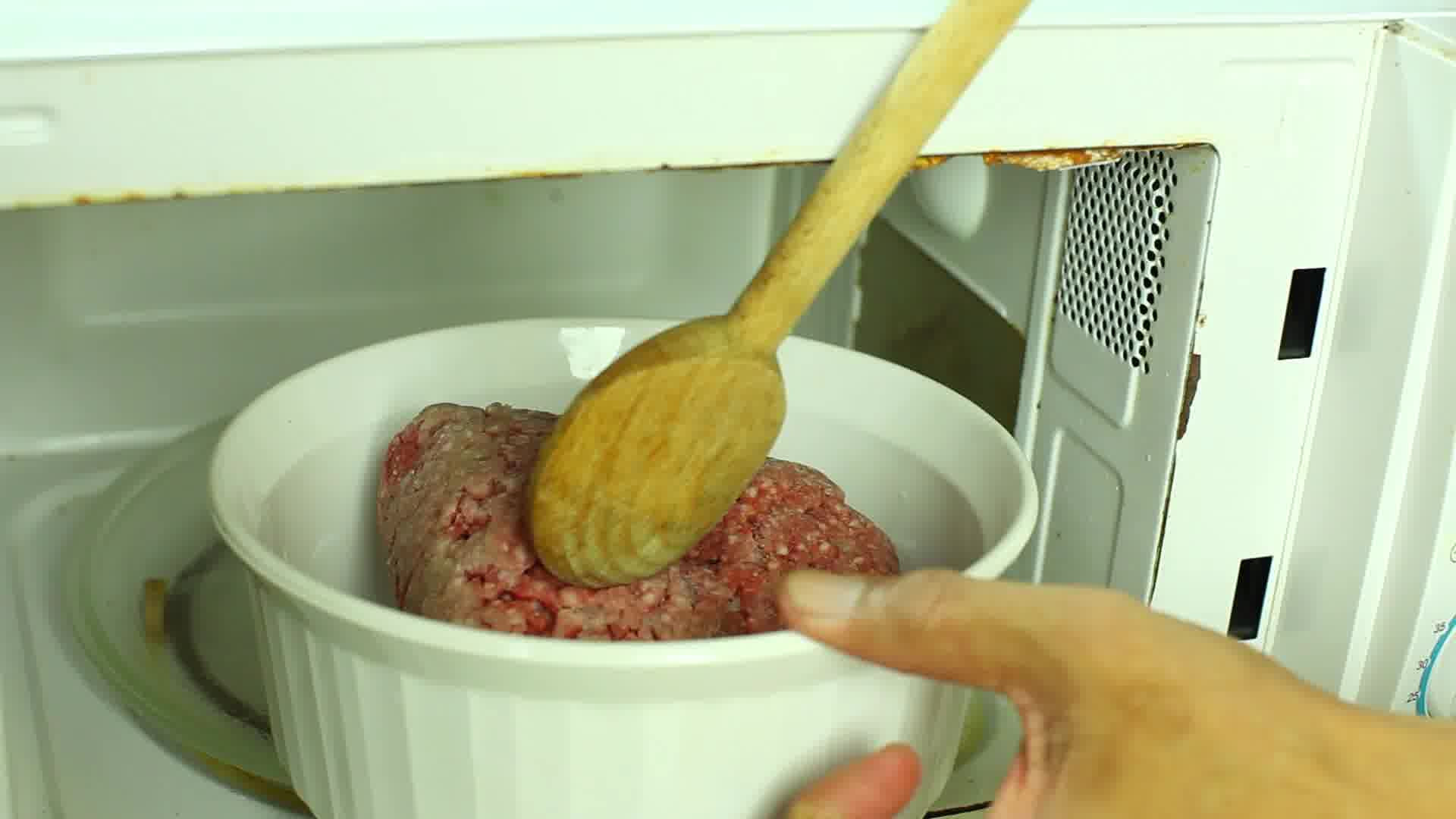 Fastest Way To Defrost Ground Beef
 3 Ways to Defrost Ground Beef wikiHow