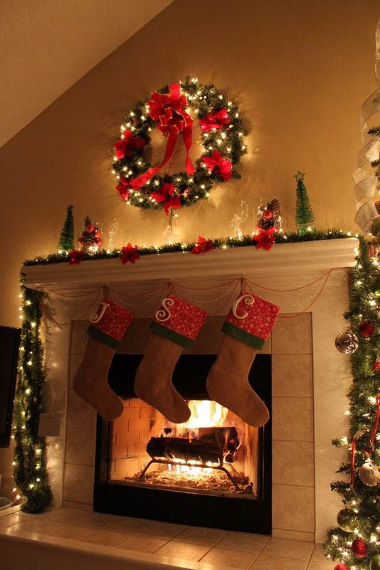 Fireplace Christmas Decorations
 50 Most Beautiful Christmas Fireplace Decorating Ideas