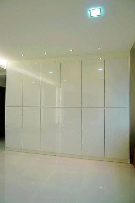 Floor To Ceiling Cabinets Bedroom
 Floor to ceiling wall cabinets for storage