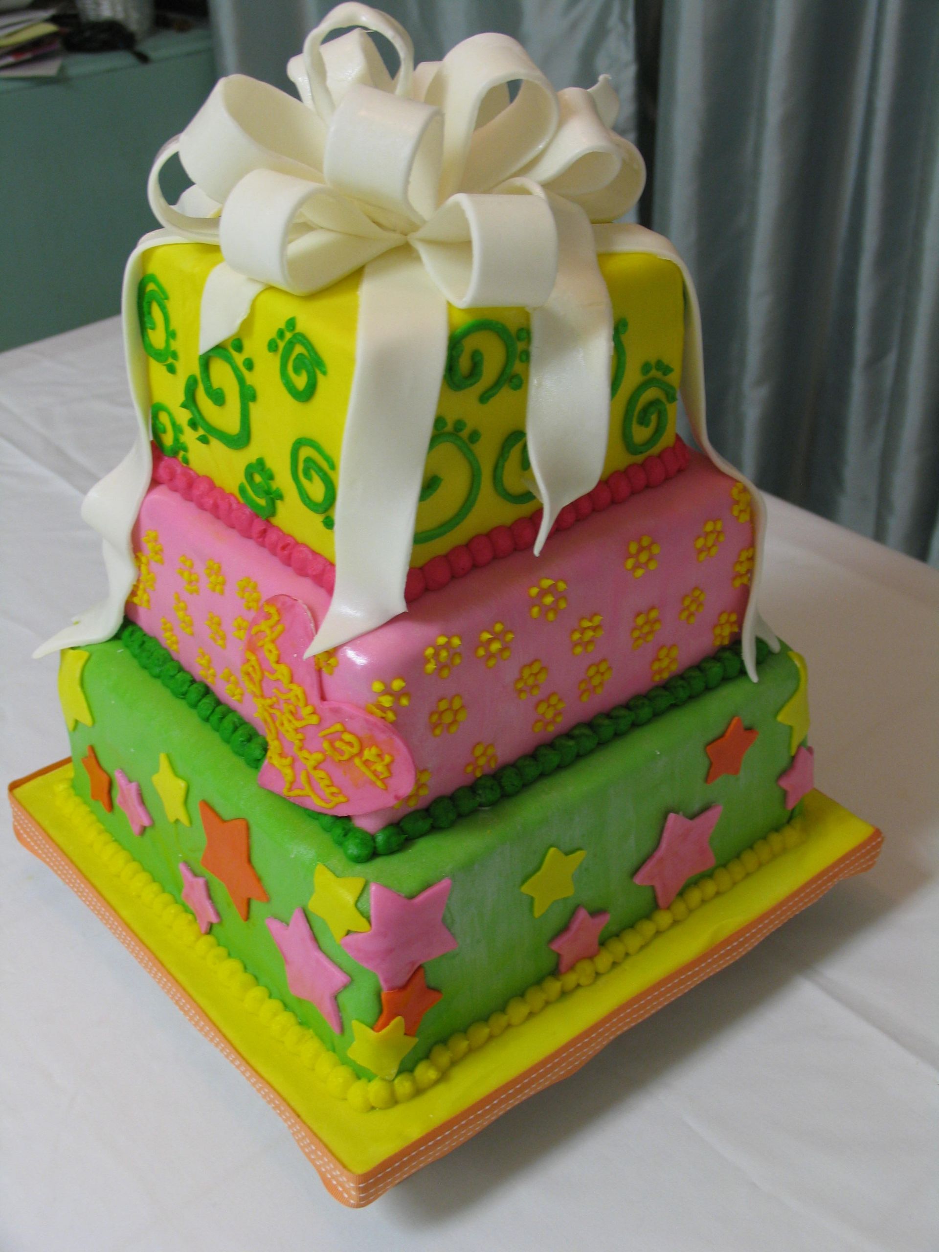 Fondant Birthday Cake
 Fondant Birthday Bow
