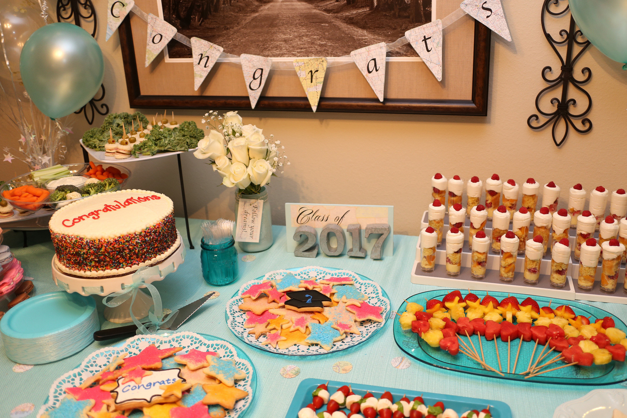 Food Ideas Party
 9 Incredible Graduation Party Food Ideas