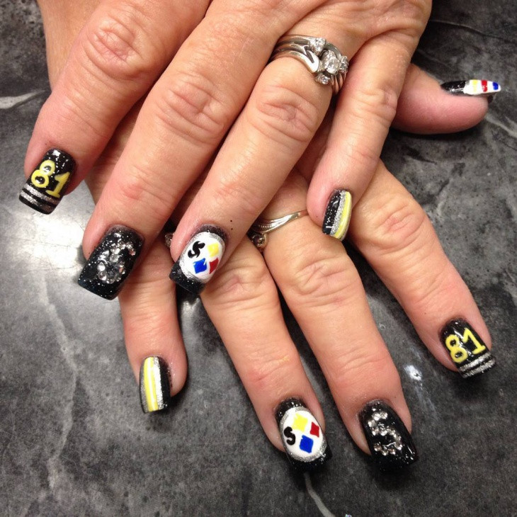 Football Nail Art Designs
 21 Football Nail Art Designs Ideas