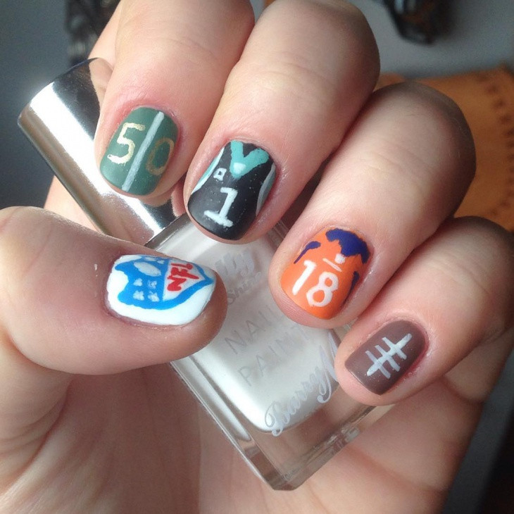 Football Nail Art Designs
 21 Football Nail Art Designs Ideas