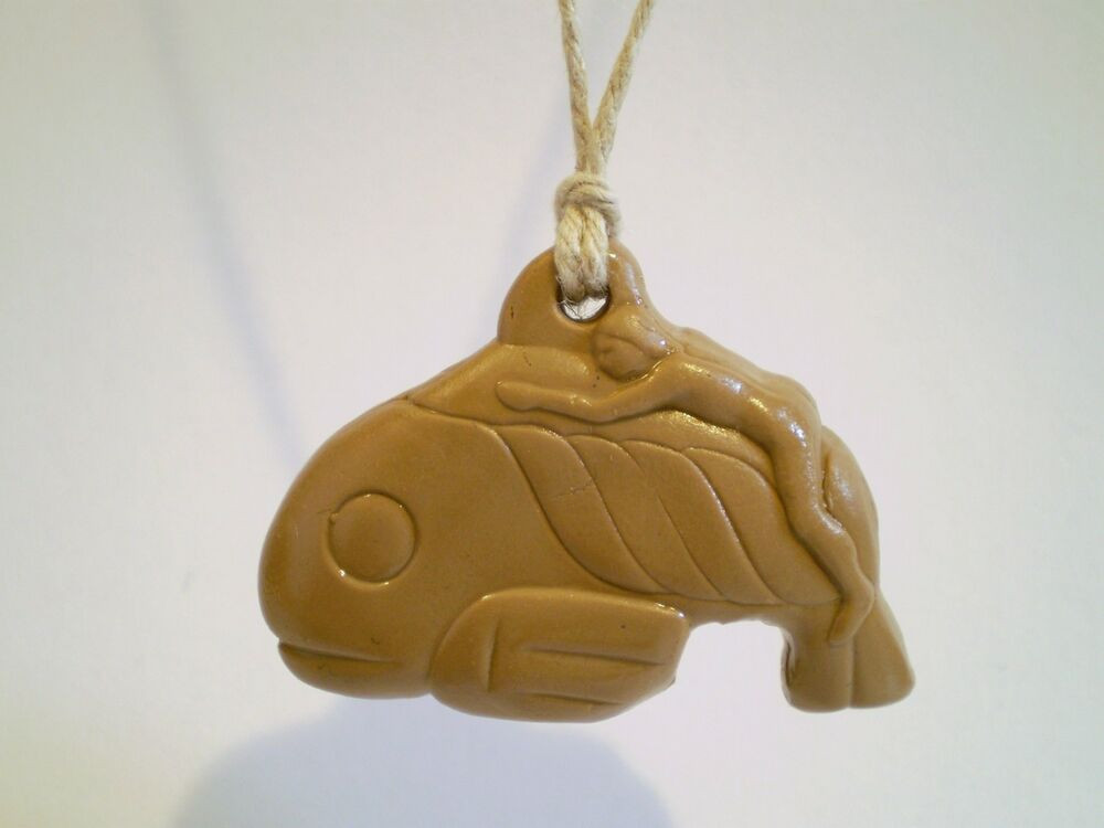 Free Willy Necklace
 Free Willy 2 Mystical Whale Pendant Necklace