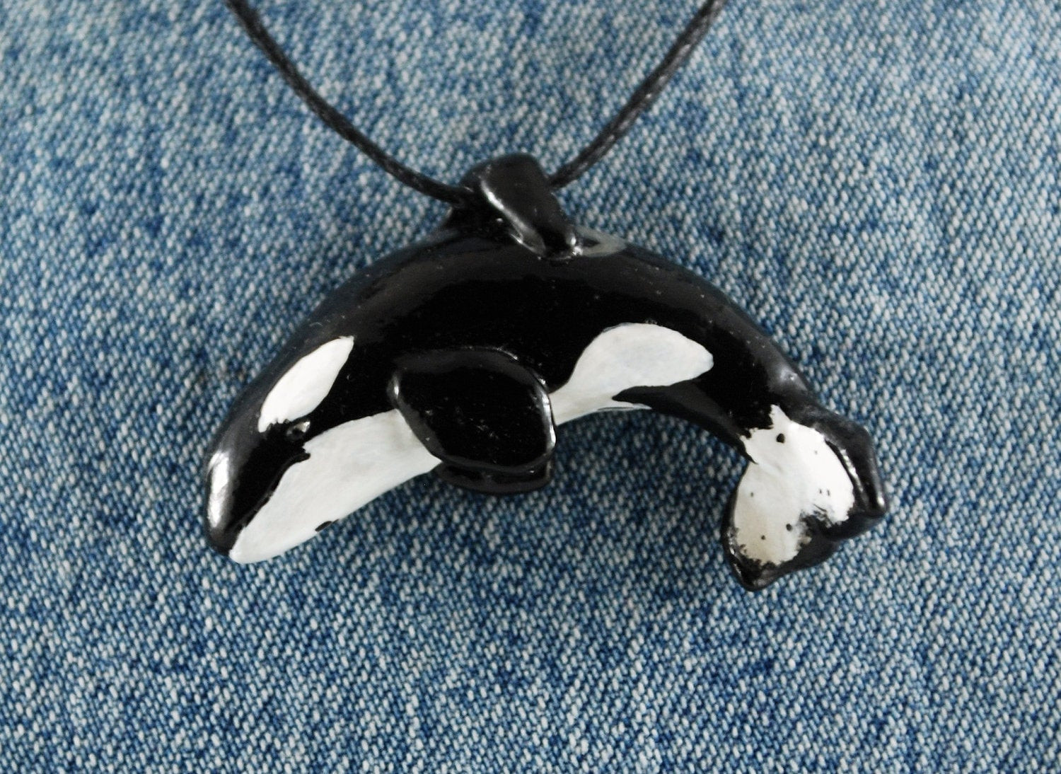 Free Willy Necklace
 Keiko Orca Free Willy Pendant Killer Whale Necklace