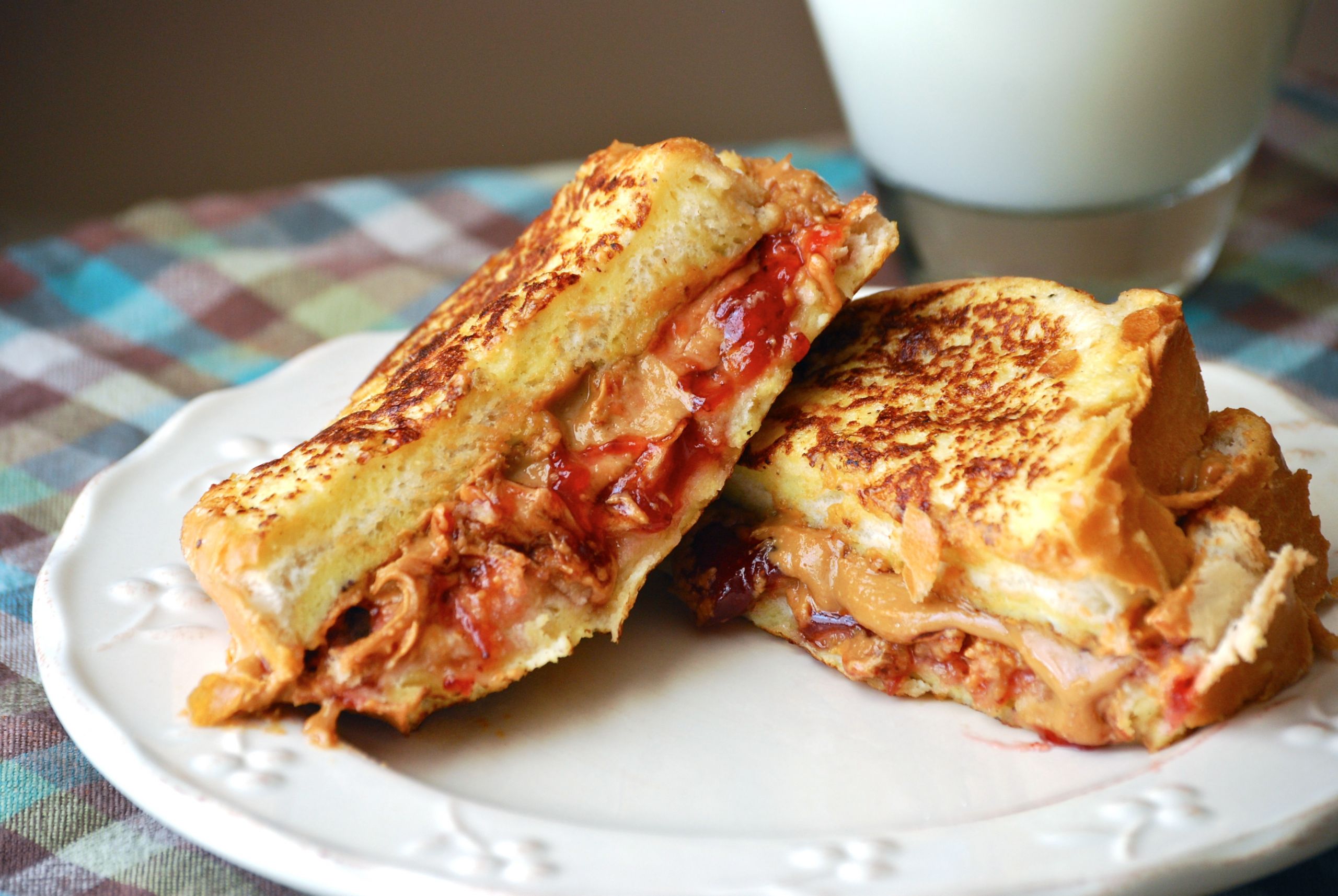 French Toast Sandwich
 Peanut Butter & Jelly French Toast Sandwich Macaroni and