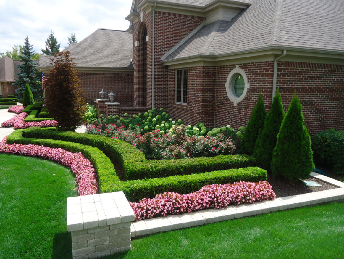 Front Yard Landscape Plans
 Prepare Your Yard for Spring with These Easy Landscaping