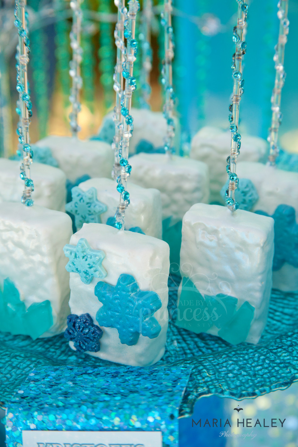 Frozen Birthday Decorations Ideas
 Frozen Party Ideas A Frozen Birthday Party Creative Juice