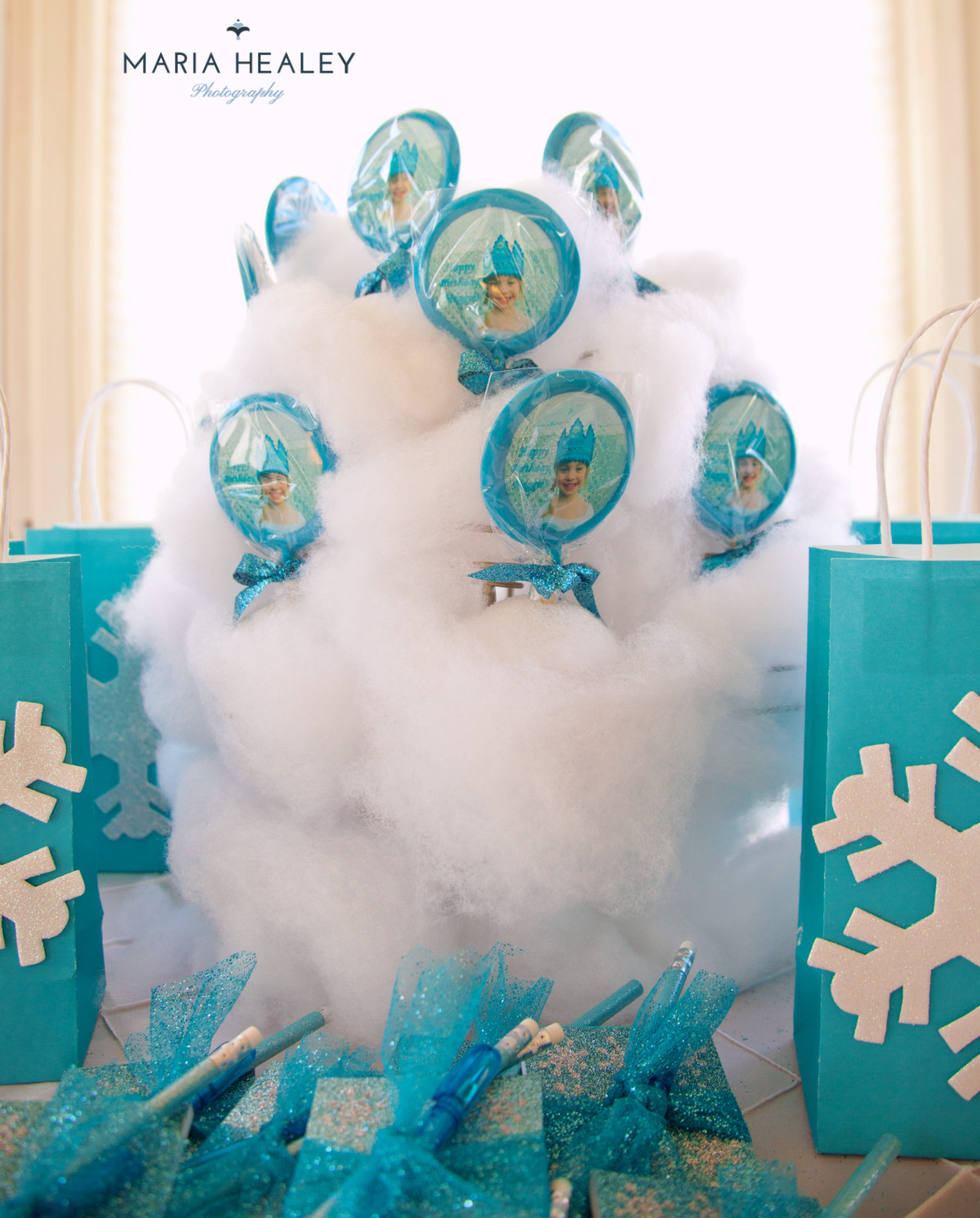 Frozen Birthday Party Decorations
 Frozen Party Ideas A Frozen Birthday Party Creative Juice