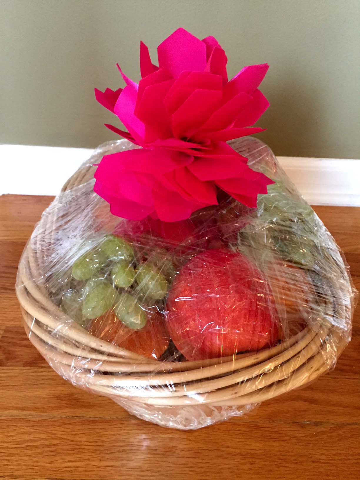 Fruit Basket Gift Ideas
 Easy DYI Fruit Basket Homemade Gift Idea – Melanie Cooks