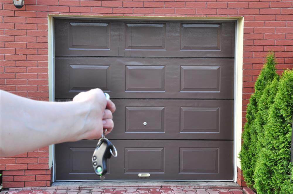 Garage Door Manufacturers
 List of Garage Door and Opener Manufacturers