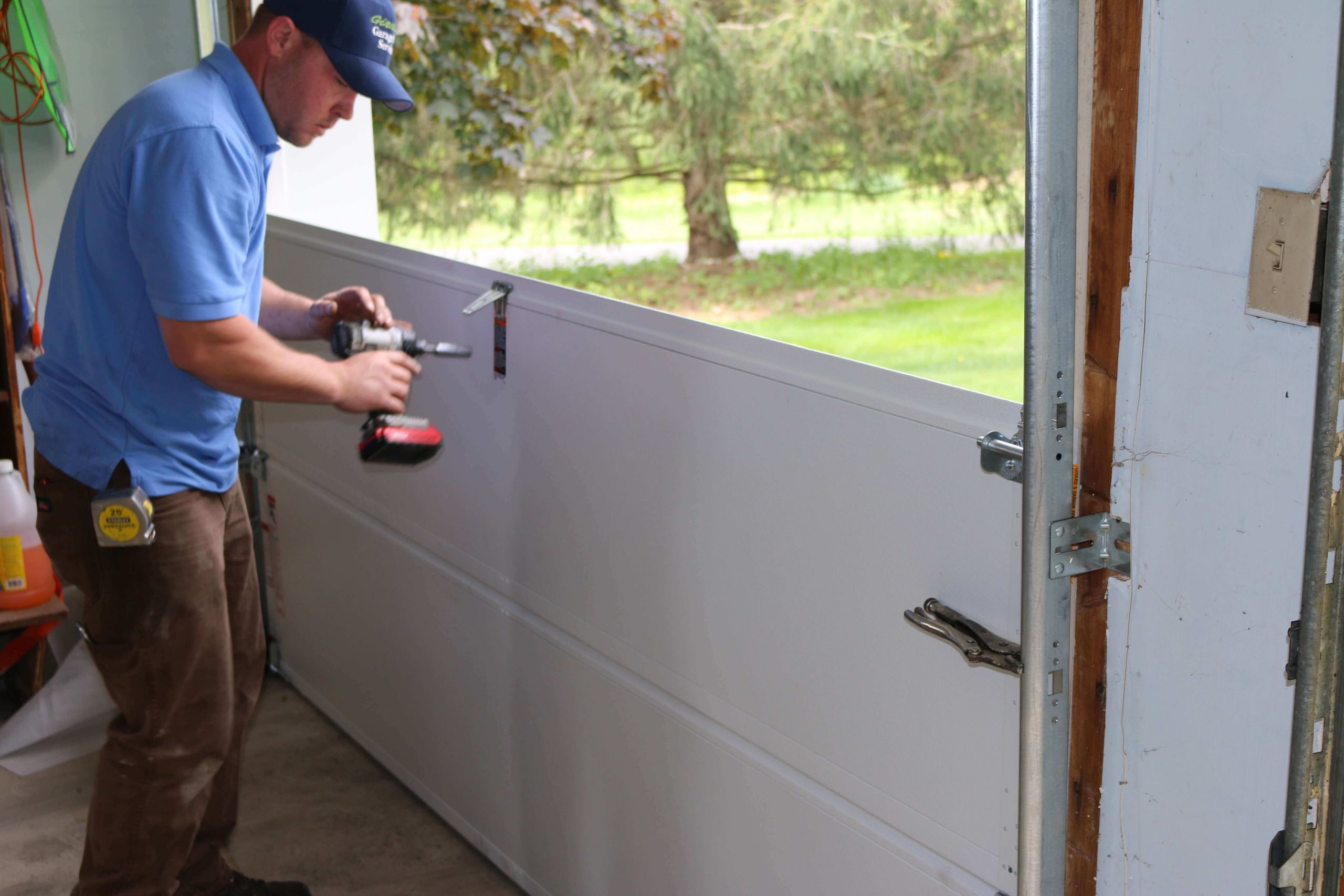 Garage Door Services
 Know How to Choose the Best Garage Door Repair Service