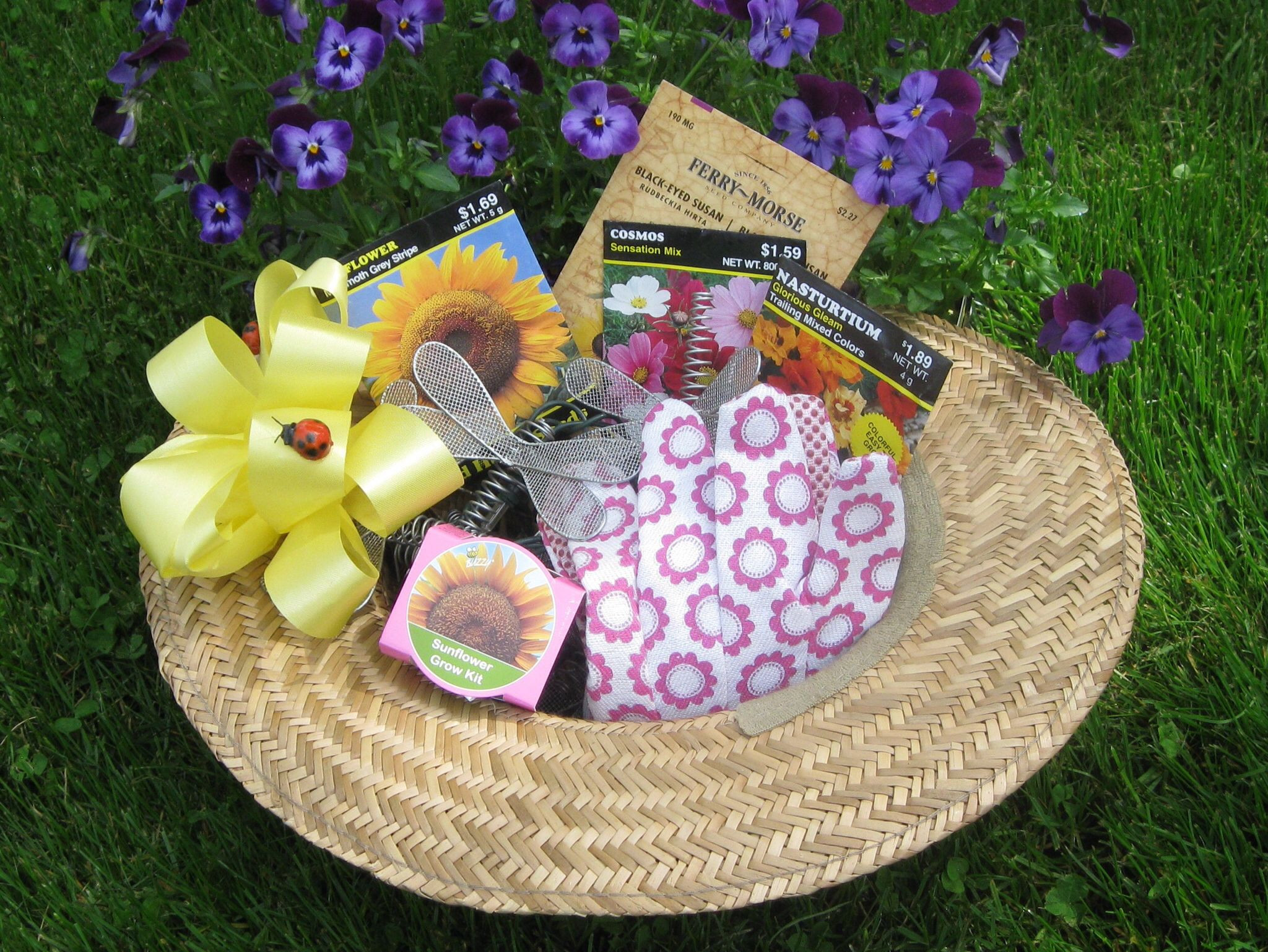 Garden Themed Gift Basket Ideas
 Sunhat t basket