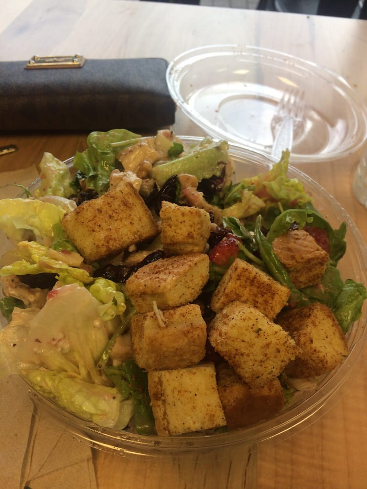 Giardino Gourmet Salads
 Fizz salad with garlic croutons Yelp