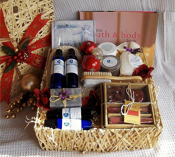 Gift Basket Ideas Women
 Christmas Gift Basket Ideas for Women Christmas