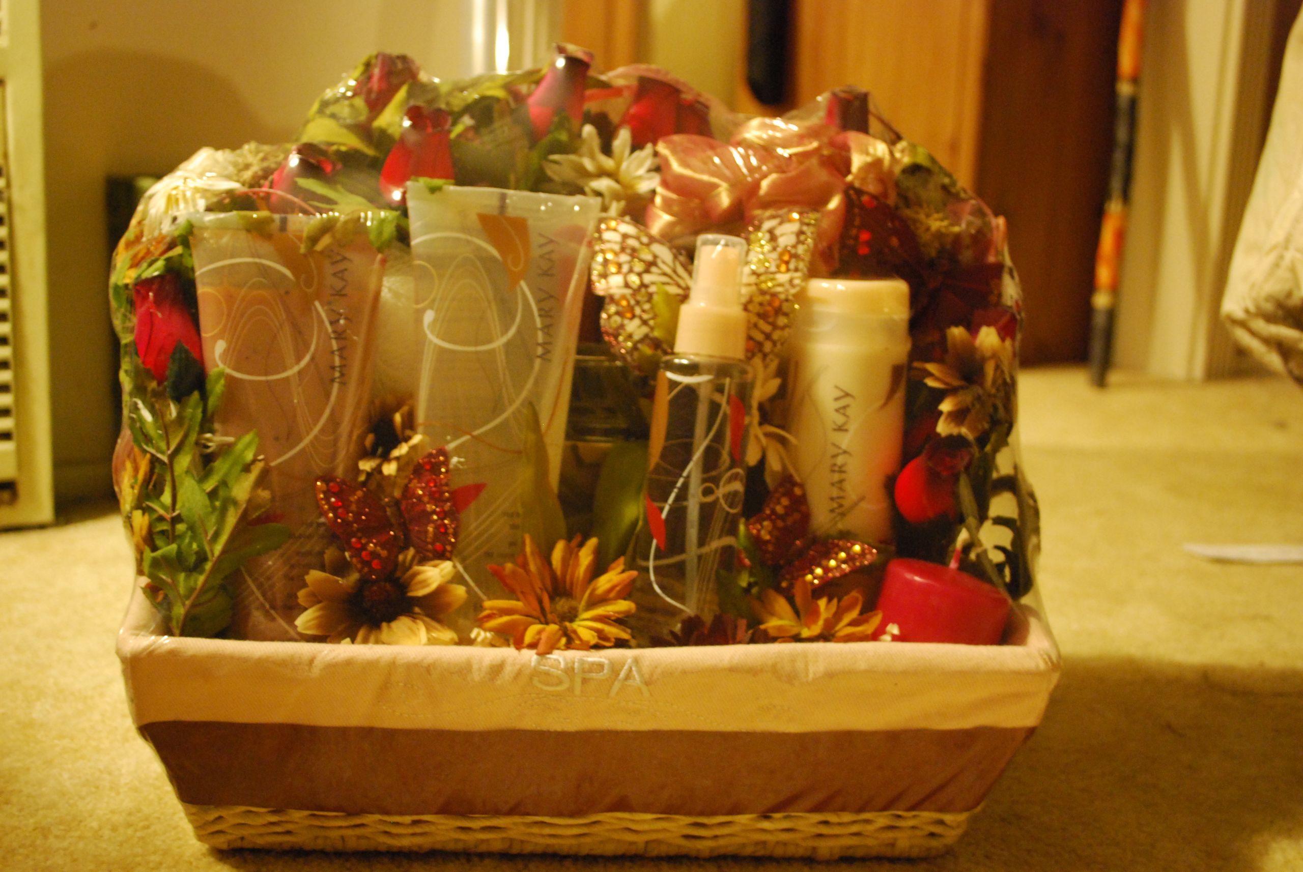 Gift Basket Wrapping Ideas
 I love Gift wrapping and it’s FREE