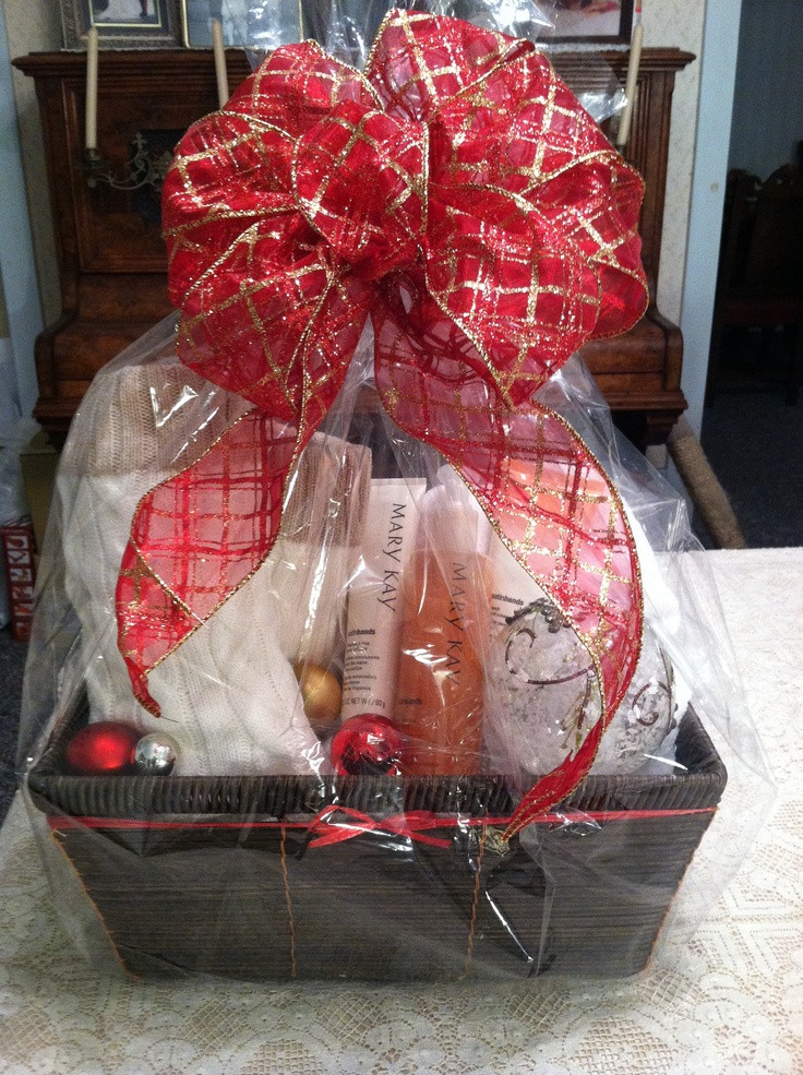 Gift Basket Wrapping Ideas
 17 Best images about Gift baskets on Pinterest