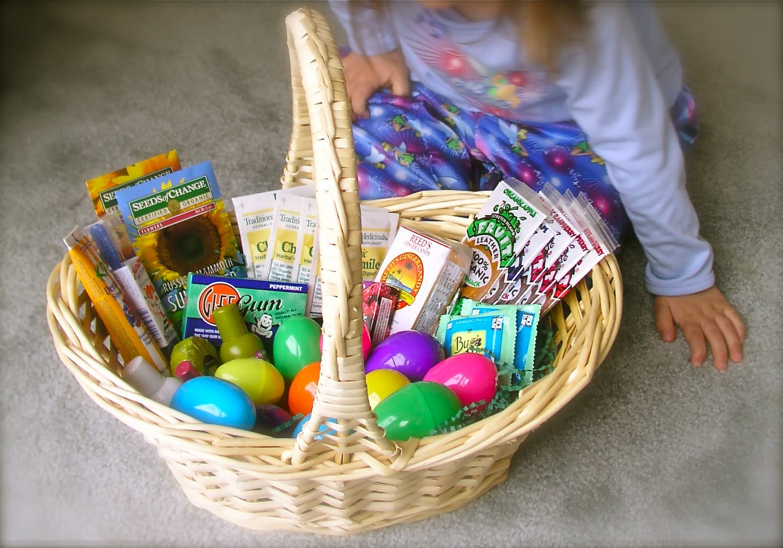 Gift Ideas For Easter Baskets
 25 Beautiful Easter Basket Ideas – The WoW Style