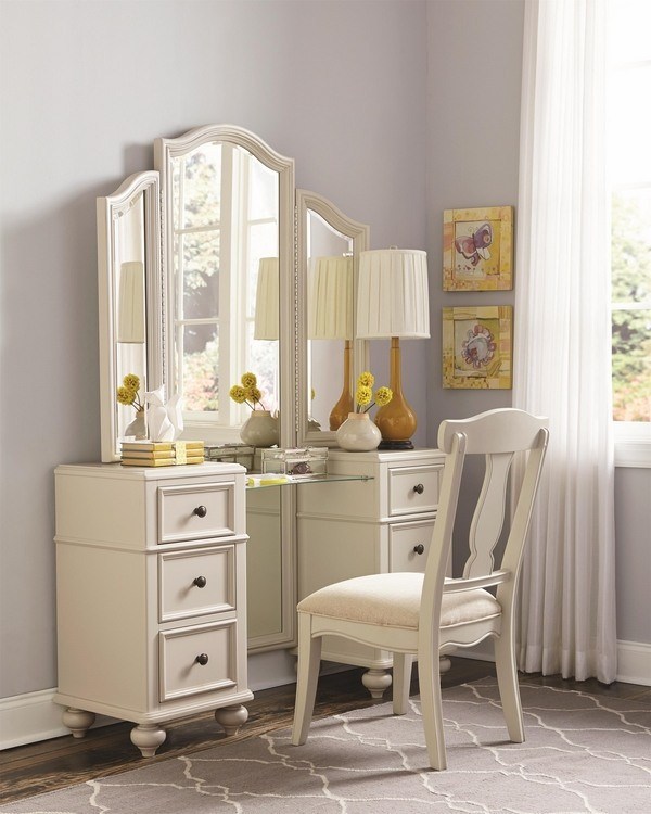 Girls Bedroom Vanity
 Vanity table with tri fold mirror – elegant bedroom