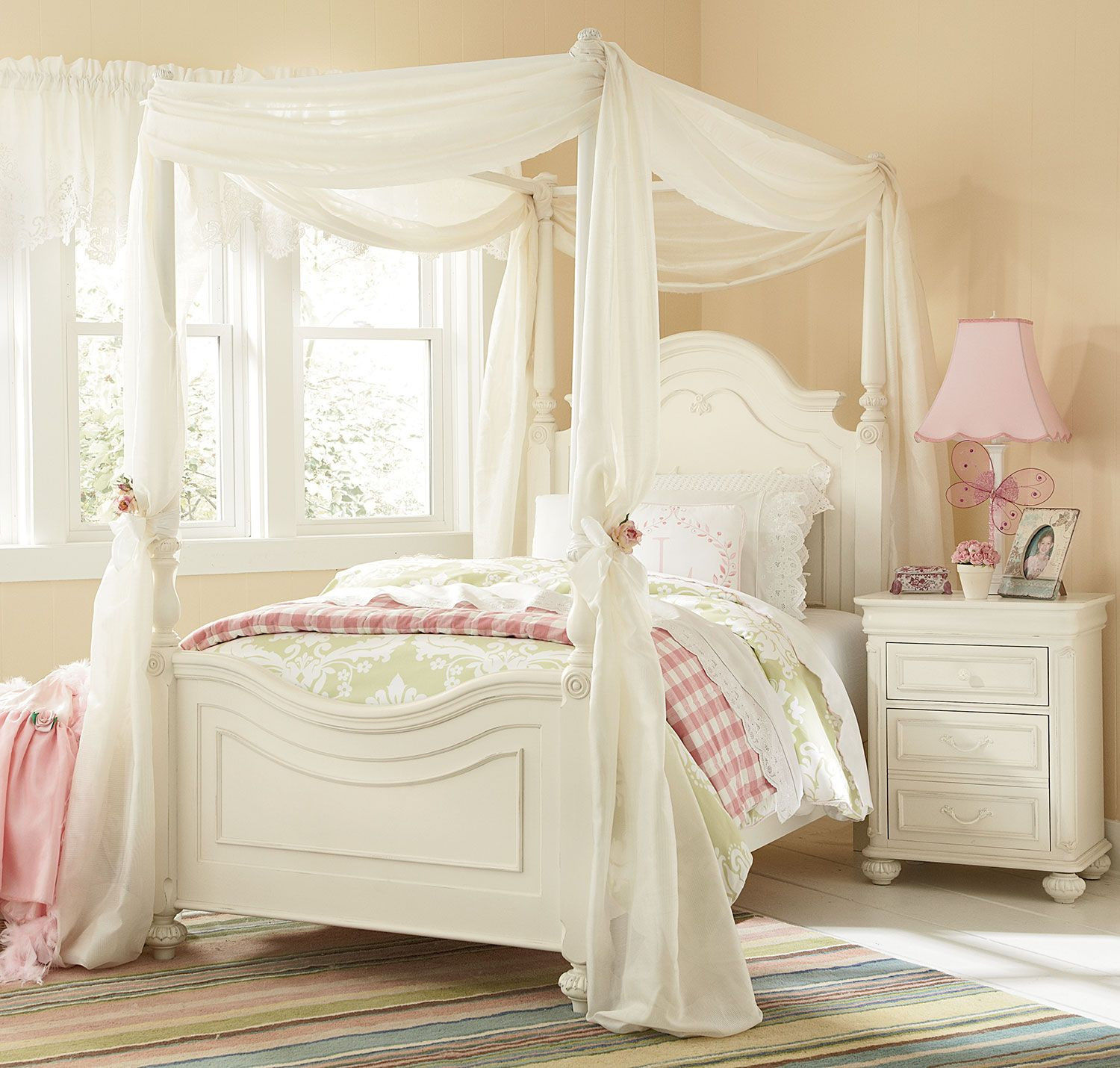 Girls Canopy Bedroom Sets
 Bedroom Furniture Amber Twin Canopy Bed Antique White