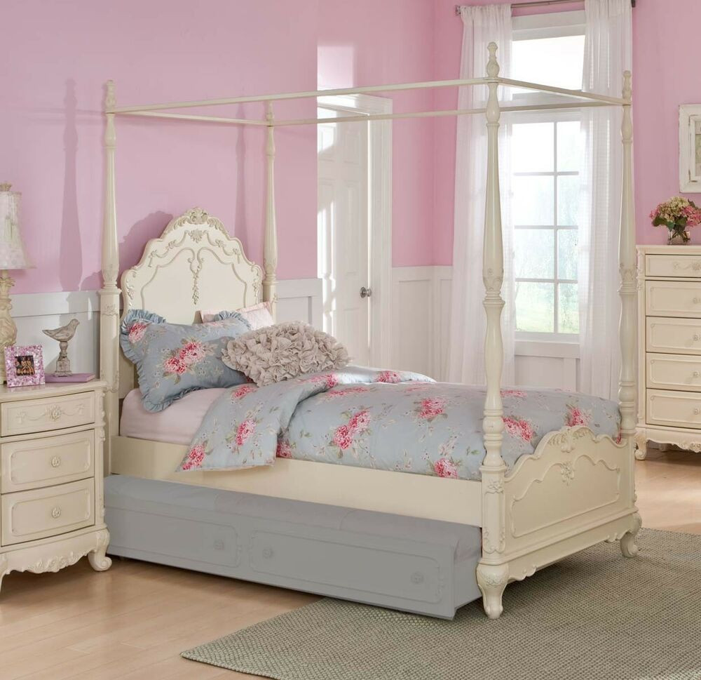 Girls Canopy Bedroom Sets
 DREAMY WHITE FINISH FULL GIRLS POSTER CANOPY BED BEDROOM