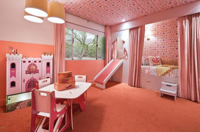 Girls Dream Bedroom
 5 Homes That Are Pretty in Pink