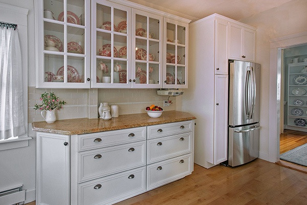 Glass Door Kitchen Wall Cabinets
 Horizontal Kitchen Wall Cabinet With Glass Door