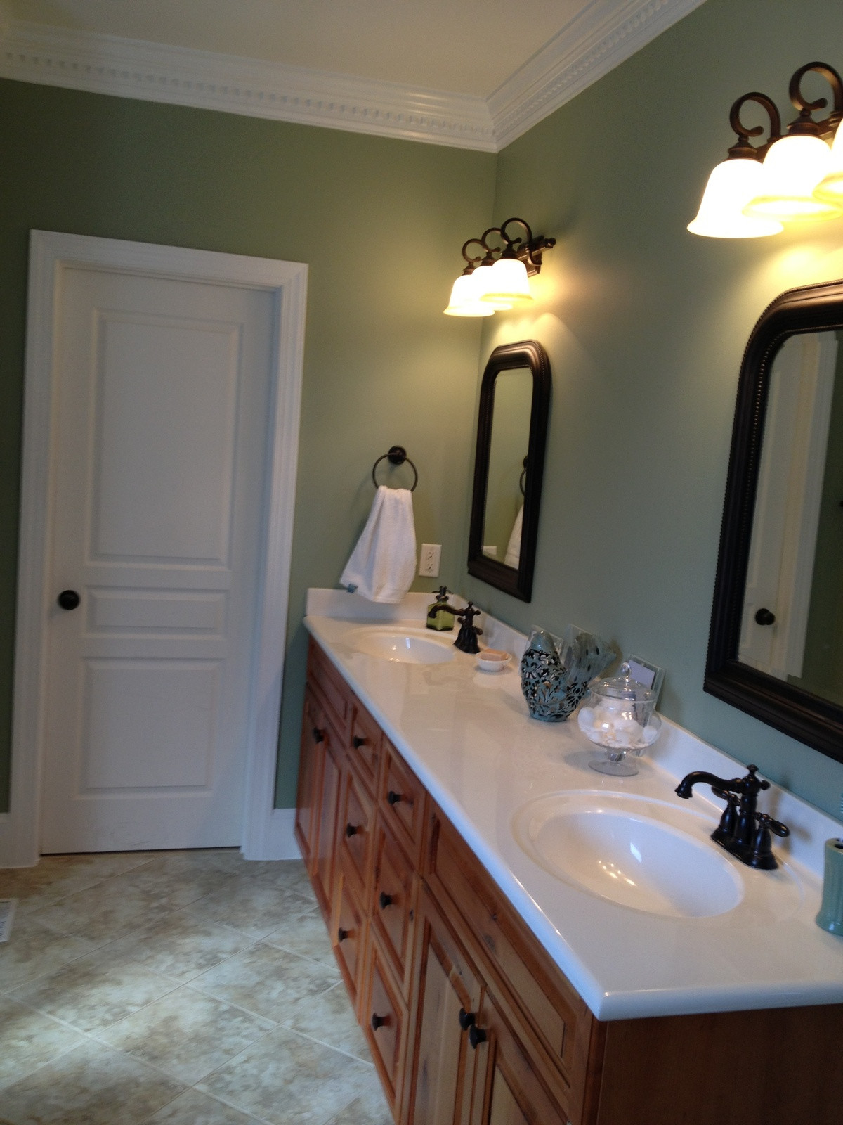 Green Bathroom Paint
 Relaxing Paint Colors For Your Bathroom