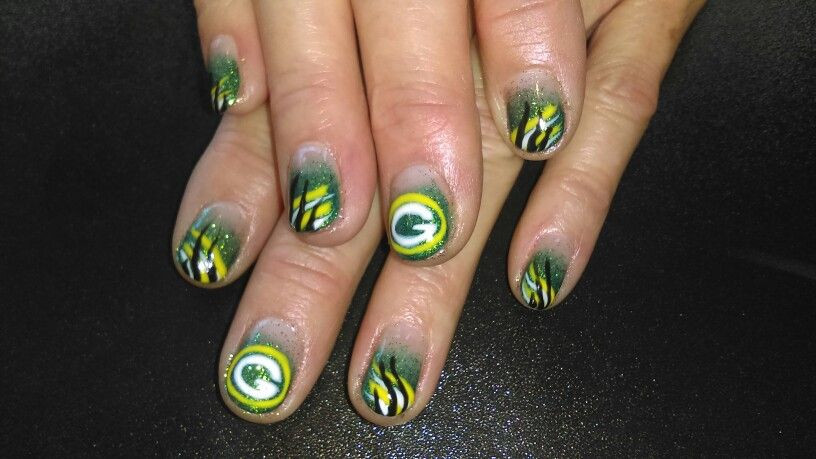 Green Bay Packers Nail Designs
 Green bay packers nail art
