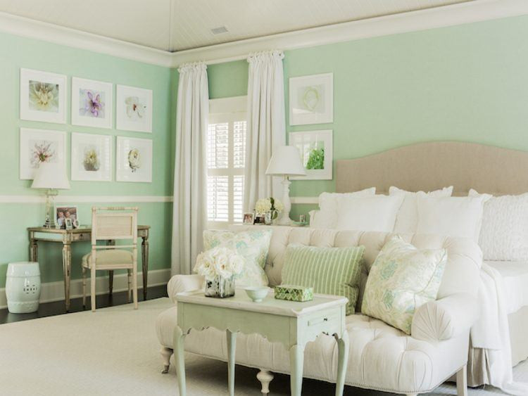 Green Walls Bedroom
 10 Beautiful Master Bedrooms with Green Walls