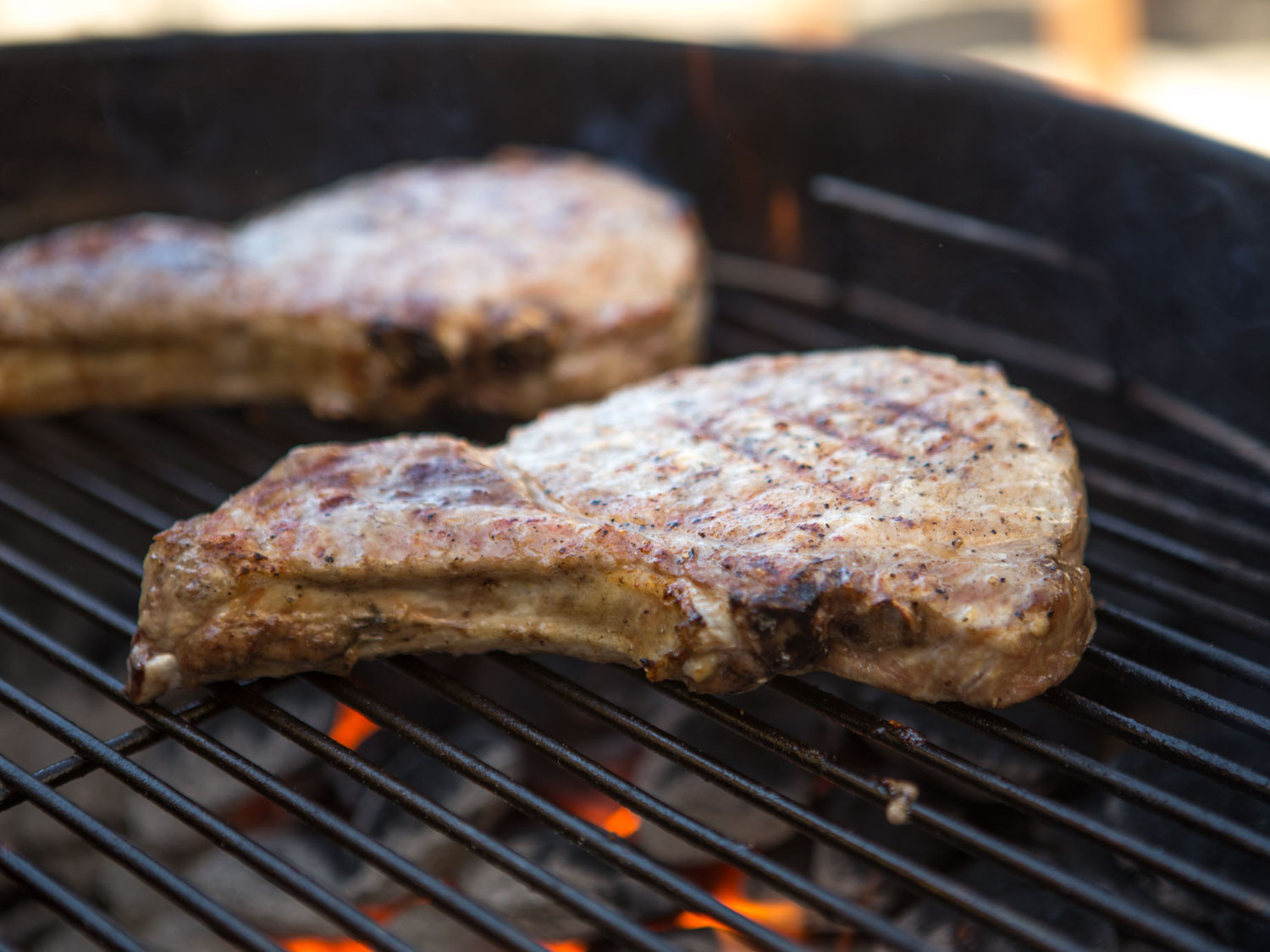 Grill Pork Chops
 How to Grill Perfect Pork Chops