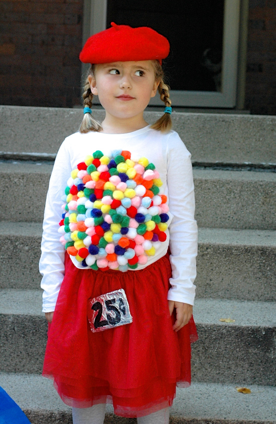 Gumball Machine Costume DIY
 Easy DIY Halloween Costume Idea Vintage Gumball Machine