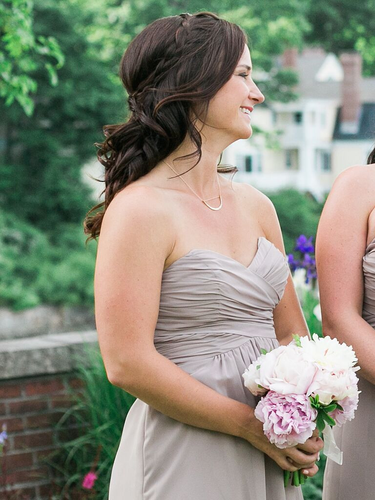 Hairstyle For Bridesmaid
 15 Best Wedding Hairstyles for a Strapless Dress