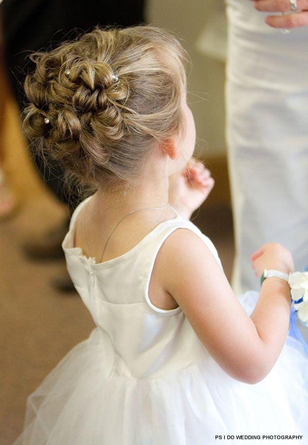 Hairstyles For Little Girls For Weddings
 38 Super Cute Little Girl Hairstyles for Wedding