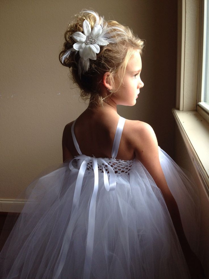 Hairstyles For Little Girls For Weddings
 38 Super Cute Little Girl Hairstyles for Wedding