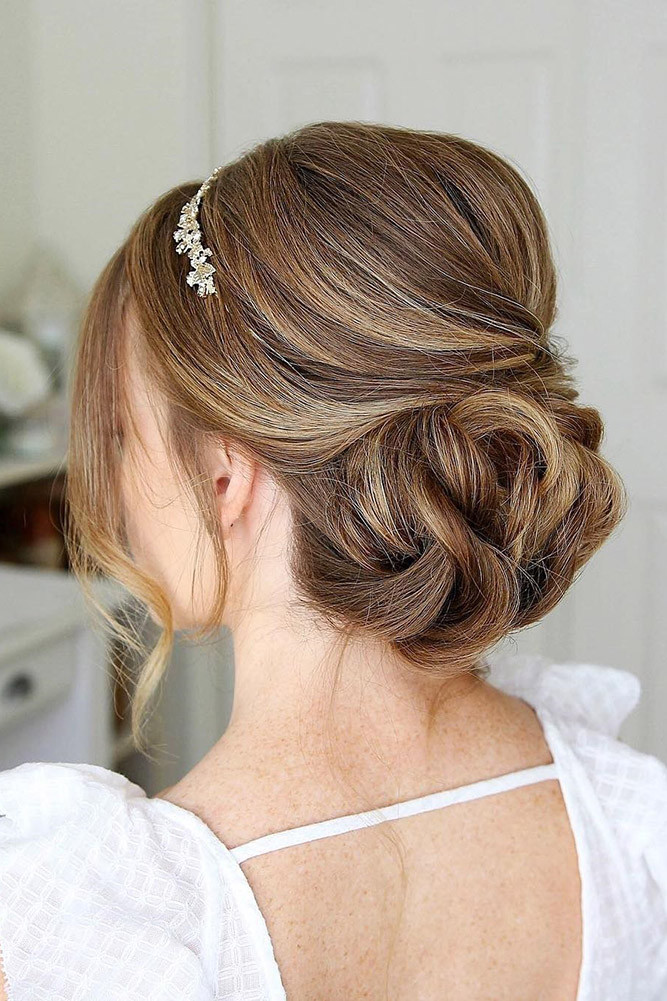 Hairstyles For Wedding Guests
 30 CHIC AND EASY WEDDING GUEST HAIRSTYLES – My Stylish Zoo