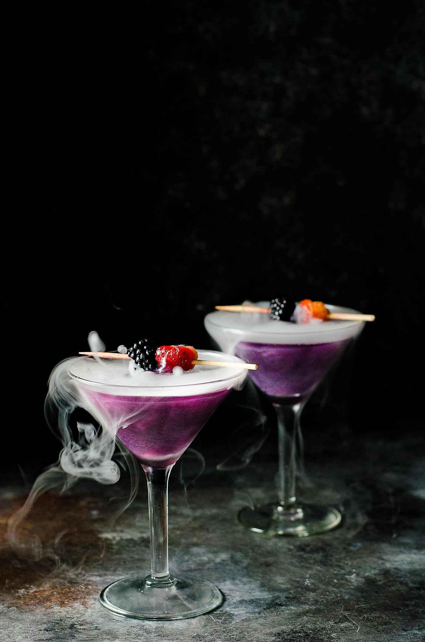 Halloween Cocktail Drinks
 17 Halloween Cocktail Recipes that are Spooktacular An