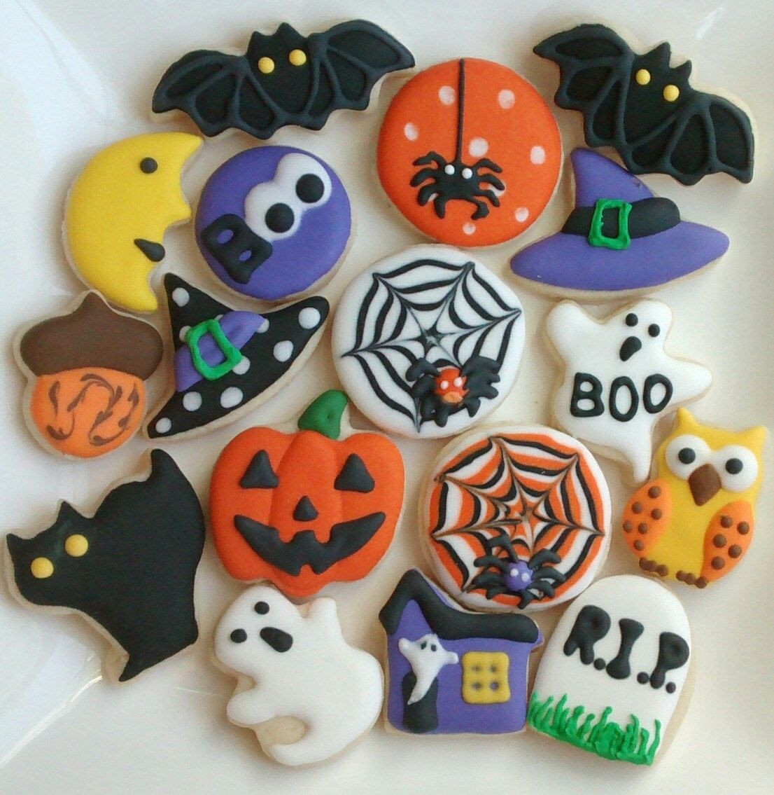 Halloween Cookies Royal Icing
 Halloween sugar cookies mini or large decorated with royal