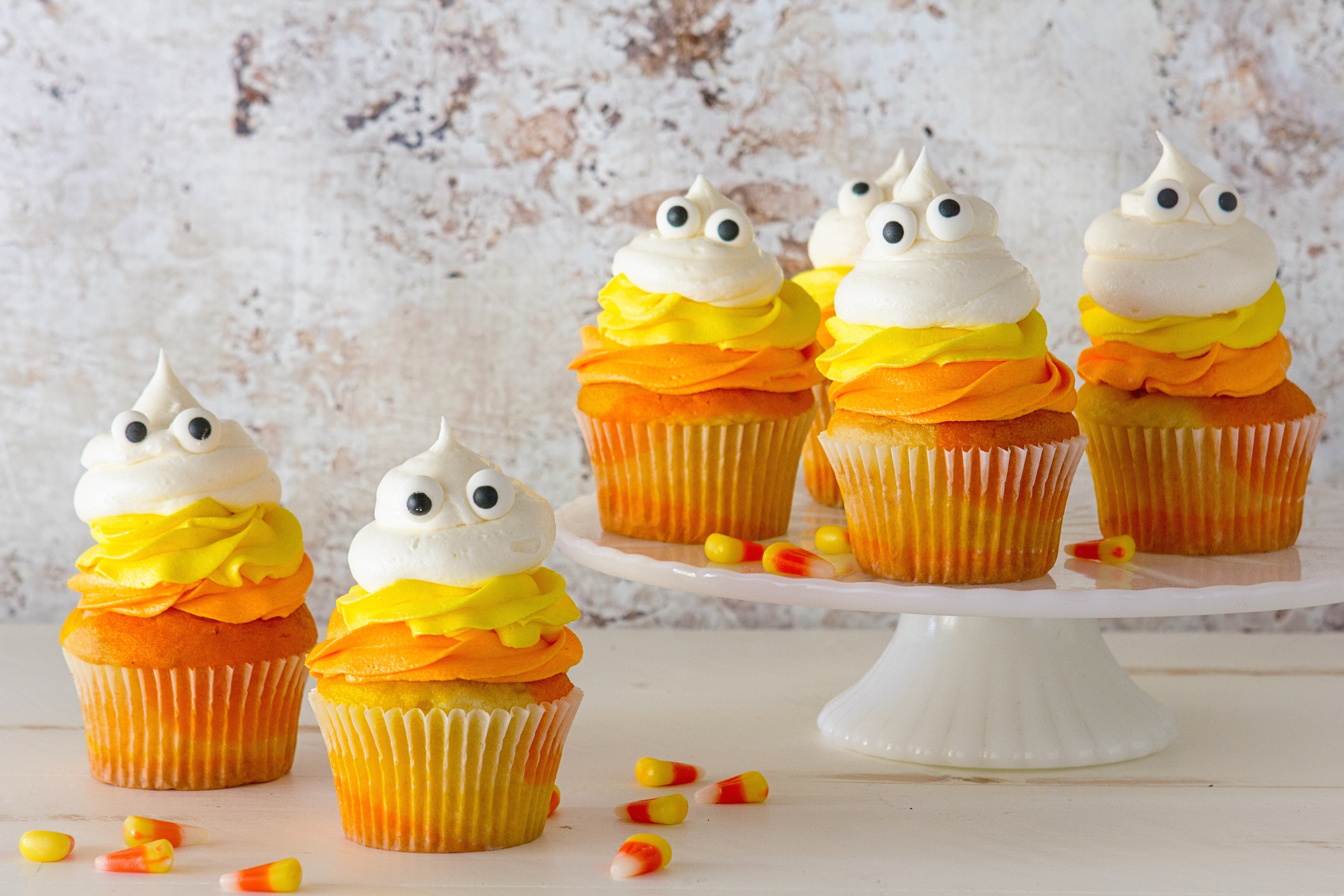 Halloween Cupcakes Decorating Ideas
 18 Easy Halloween Cupcake Ideas Recipes & Decorating