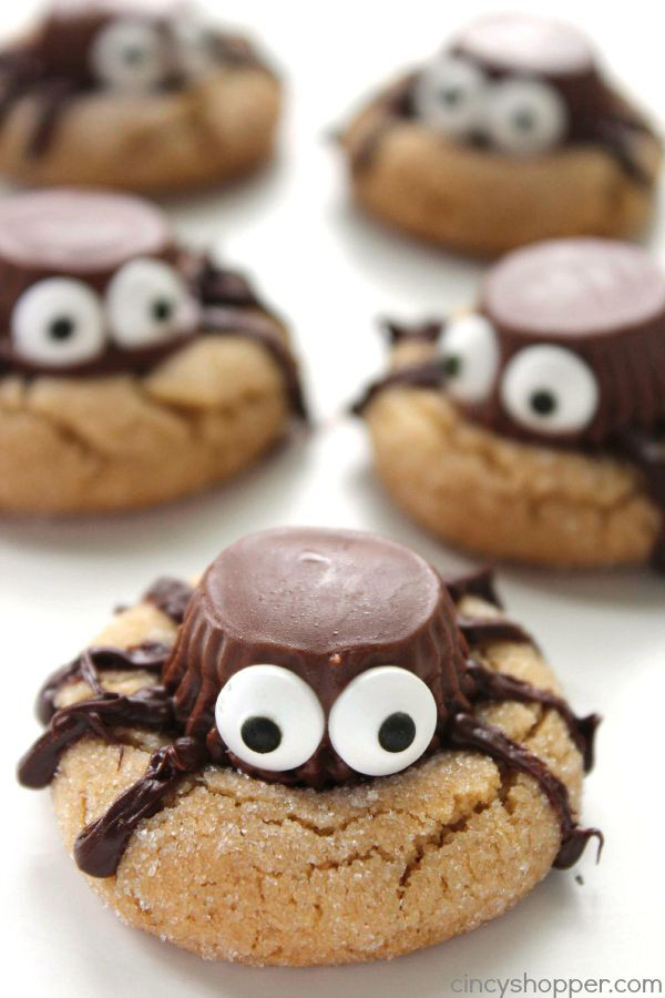 Halloween Dessert For Kids
 20 fun easy Halloween treats to make with your kids It