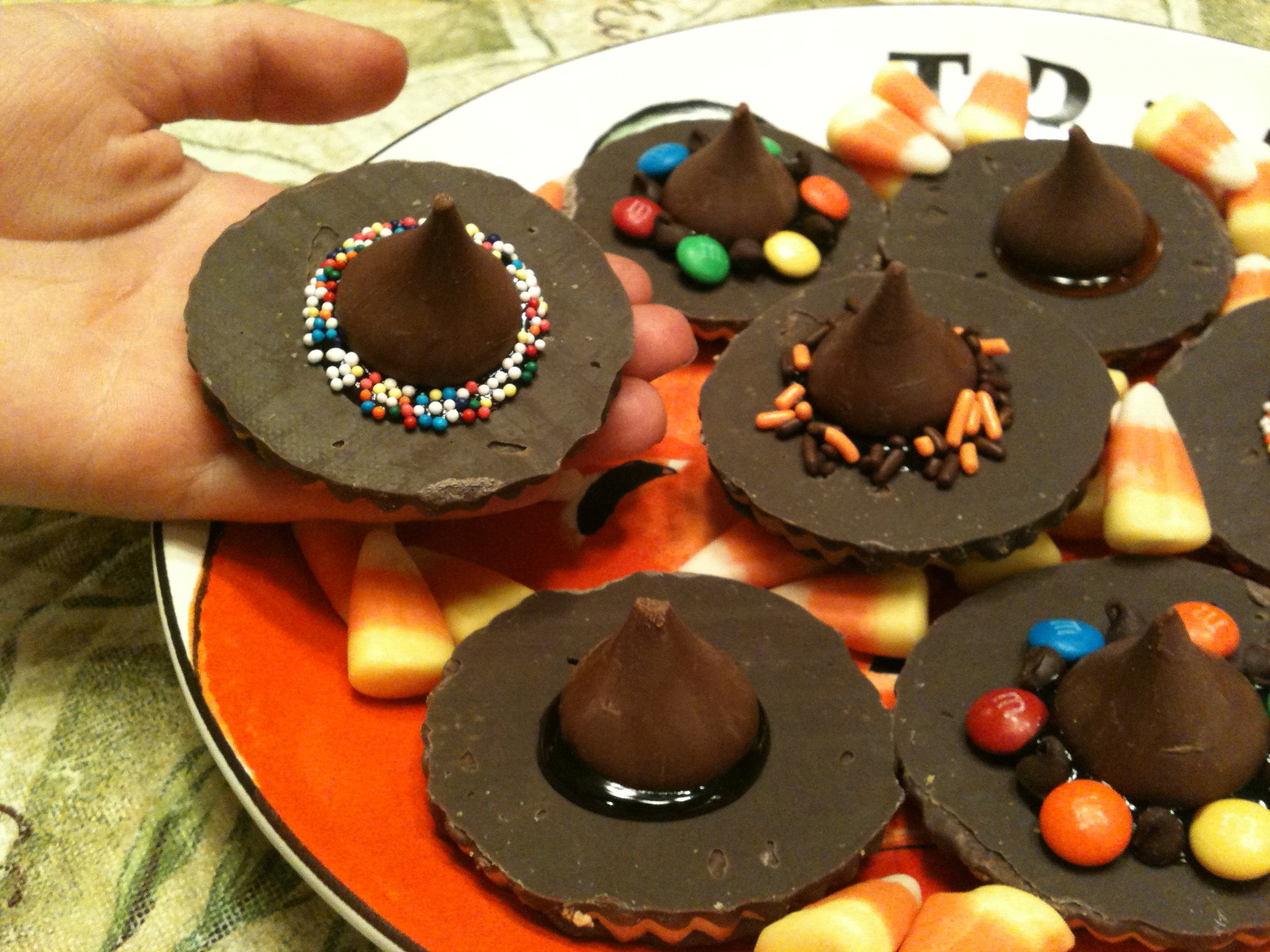 Halloween Dessert For Kids
 Halloween Treats Your Kids Can Make momsxyz