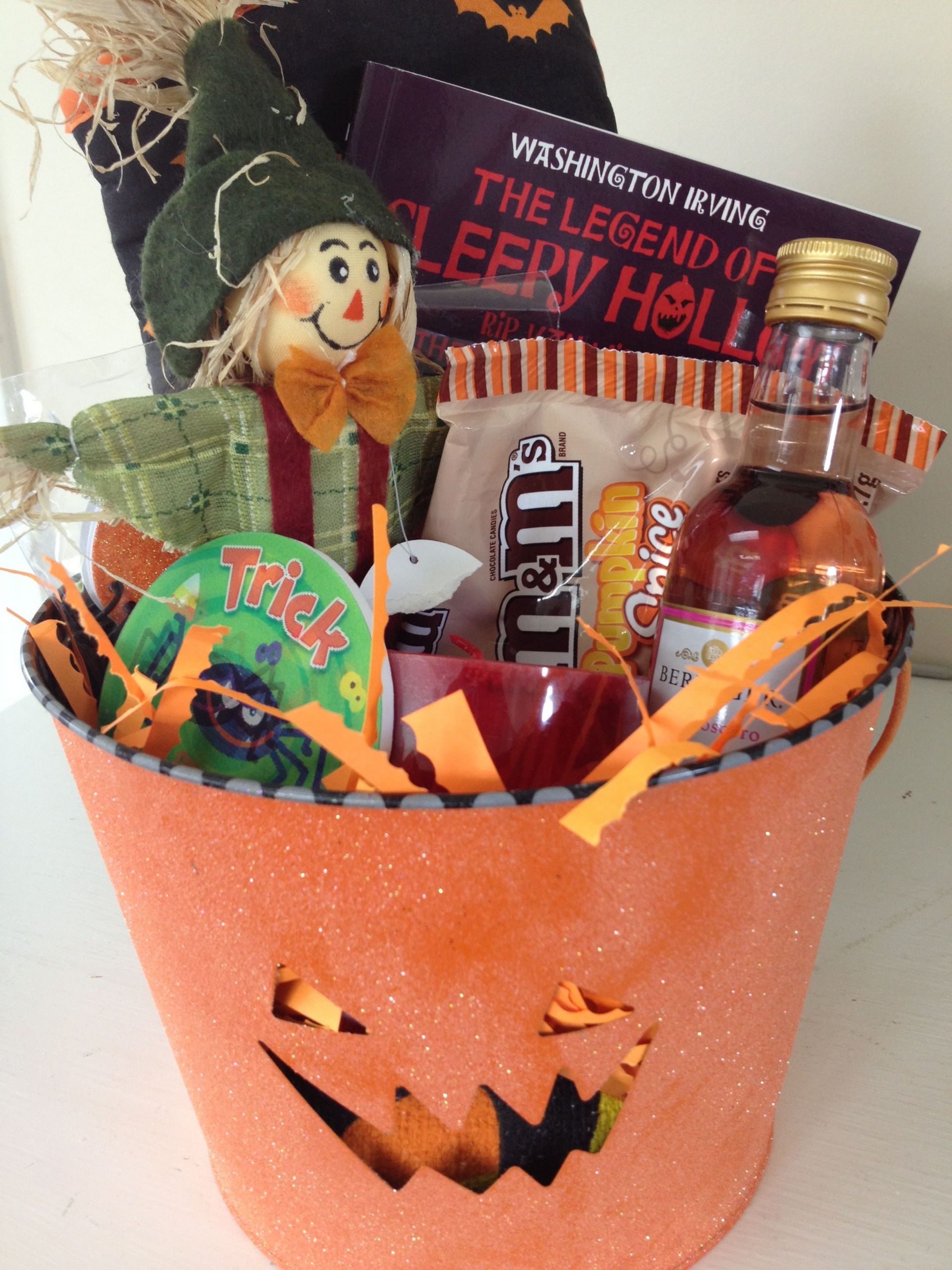 Halloween Gift Baskets Ideas
 Boo ing your neighbors t basket idea Booing